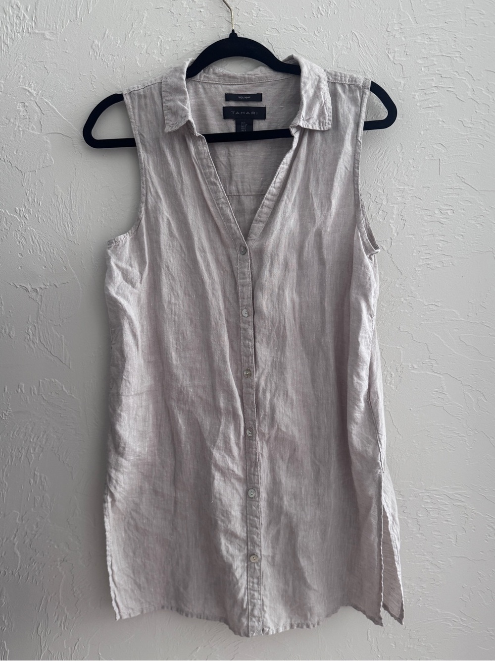 Tahari 100% hemp button down tank